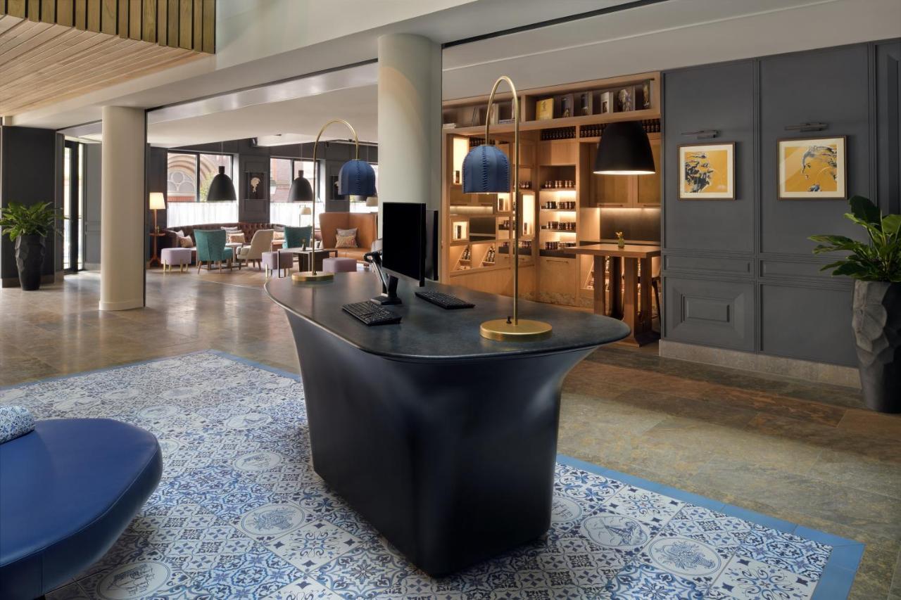 Moevenpick Hotel Hága Kültér fotó
